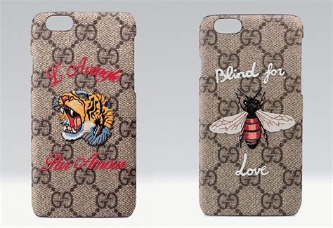 Gucci lança capas de celular e já tem no Brasil <3 Confira: